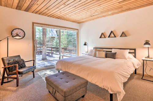 Memorable Woodland Getaway With Hot Tub, Grill!