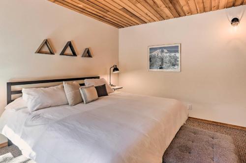 Memorable Woodland Getaway With Hot Tub, Grill!