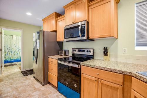 Rjd Beachside Vacation Home A