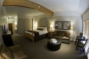 Hotel Pine Ridge Inn