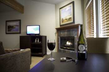 Hotel Pine Ridge Inn