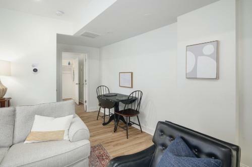 Spacious 2br Renovated Manayunk Apartment Including Parking