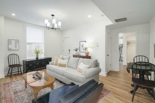 Spacious 2br Renovated Manayunk Apartment Including Parking