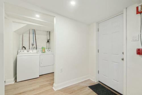 Spacious 2br Renovated Manayunk Apartment Including Parking