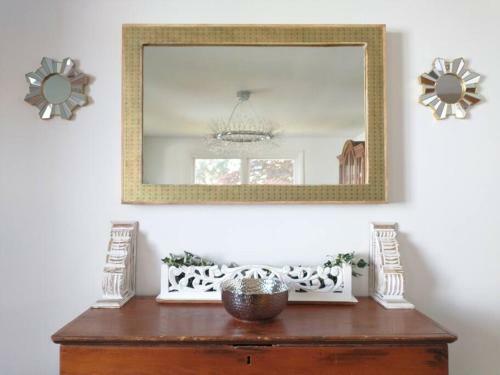 Stylish Poolside Oasis Newport 4bd 2.5ba