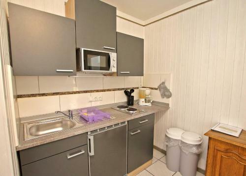 Ferienh�user Warenthin See 10910