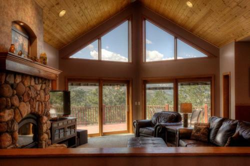 Hilltop Haven