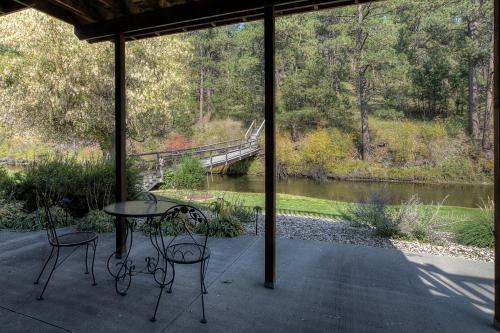 Rapid Creek Lodge