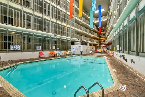 Apartamento South Myrtle Condo With Balcony - Walk To The Beach!