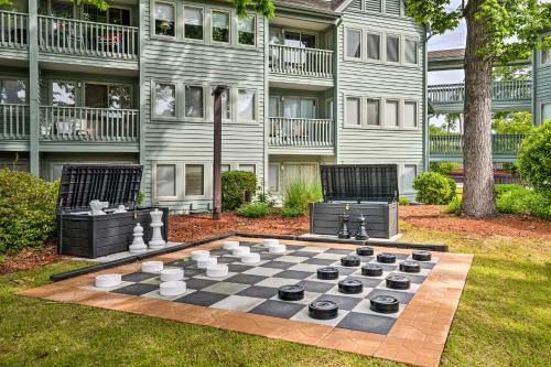 Apartamento South Myrtle Condo With Balcony - Walk To The Beach!