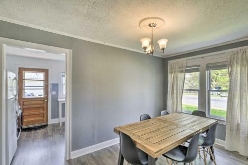 Sunny Bristol Home With Yard - Walk To Downtown