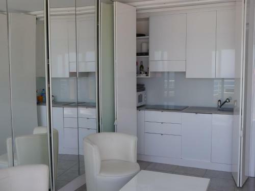 Apartamento Studio De Standing Vue Mer Cap Neree