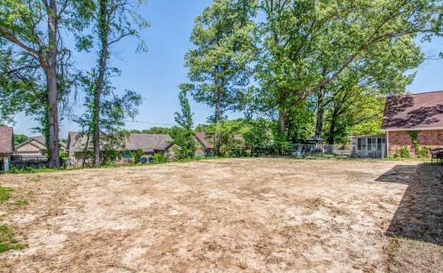 The Crievewood Cove- North Memphis-