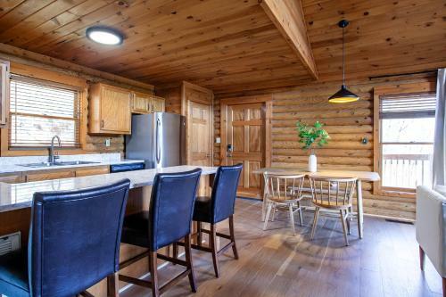 Constellation Station View Hot Tub Fireplace