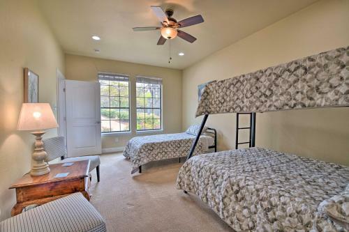 Peaceful Alvardo Lake Home With Kayak And Canoe!