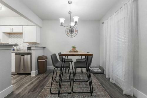 Apartamento Downtown Duo Slps 16 Huge Park & Walk To At&t