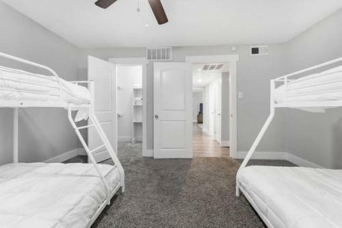 Apartamento Downtown Duo Slps 16 Huge Park & Walk To At&t