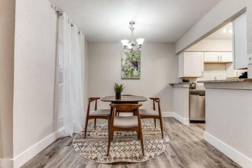 Apartamento Downtown Duo Slps 16 Huge Park & Walk To At&t