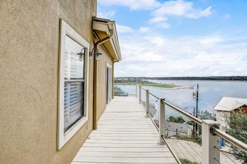 Lake Travis Escape