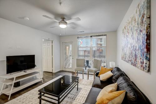 Frontdesk Rio West Apartments Austin
