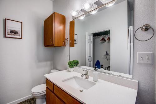 Frontdesk Rio West Apartments Austin