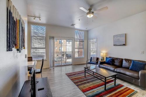 Frontdesk Rio West Apartments Austin