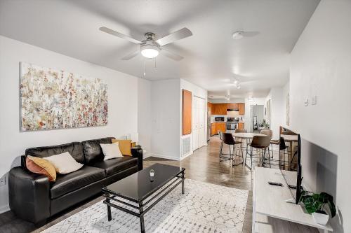 Frontdesk Rio West Apartments Austin