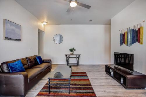 Frontdesk Rio West Apartments Austin