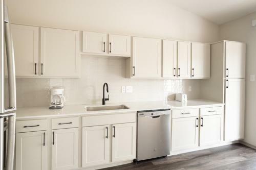 Wanderjaunt - Onyx Apartments Mcneil
