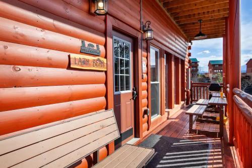 Lazy Bear Lodge