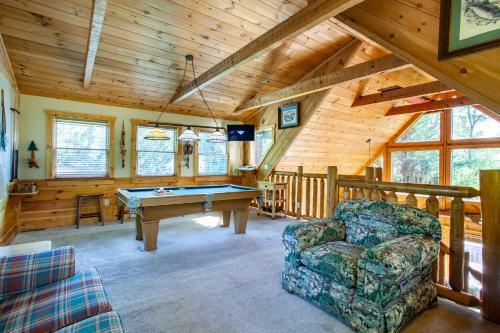Highland View Hot Tub Pool Table Fireplace