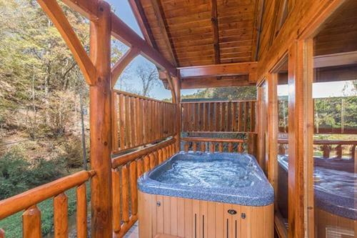 Smokey Max Cabin