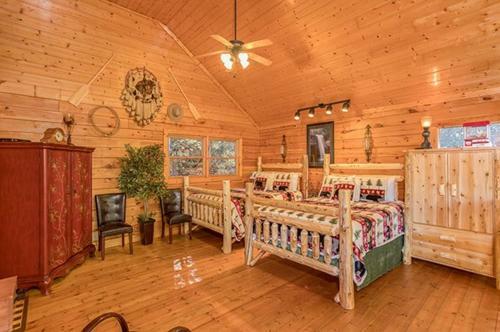 Smokey Max Cabin