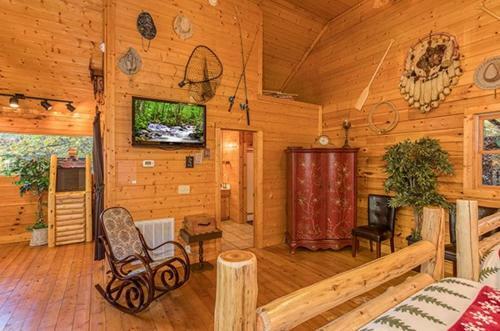 Smokey Max Cabin