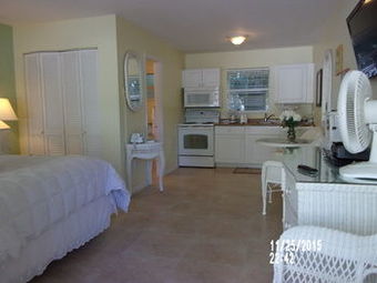 Hotel Marco Island Lakeside Inn