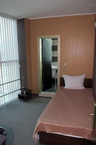 Formula 1 Motel