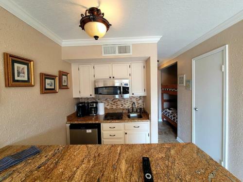 Apartamento Centrally Located Beachfront Condo With Ocean View