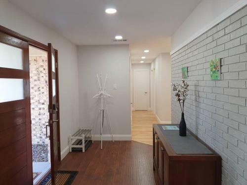 Your Spacious Private Getaway In Dallas With Pool!
