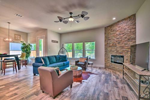 Newly Updated Mansfield Home With Fenced Yard!