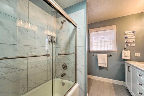 Updated Home With Patio Less Than 4 Mi To Texas Tech!