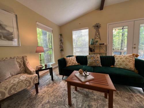 2 Bdrm Treehouse Hideout- Lake Conroe With Boat Ramp