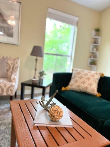 2 Bdrm Treehouse Hideout- Lake Conroe With Boat Ramp