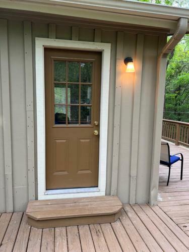 2 Bdrm Treehouse Hideout- Lake Conroe With Boat Ramp