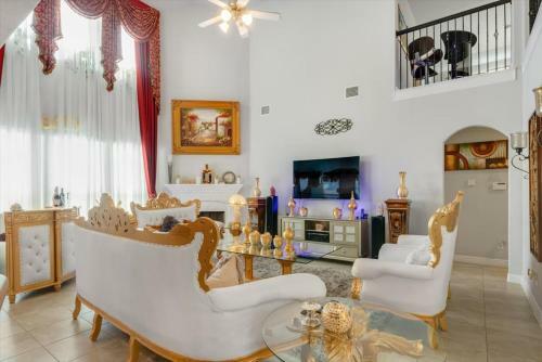 Villa Stay In Palace