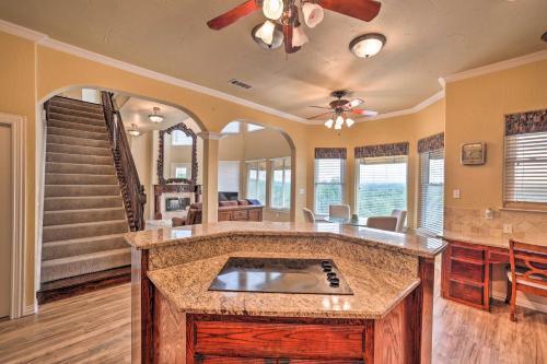 Luxurious River Oaks Home With Expansive Views!
