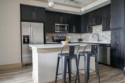 Wanderjaunt - Dolce Midtown Apartments