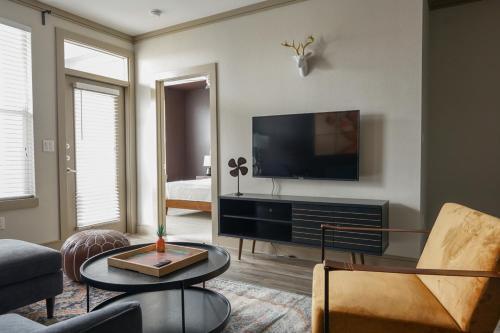 Wanderjaunt - Dolce Midtown Apartments