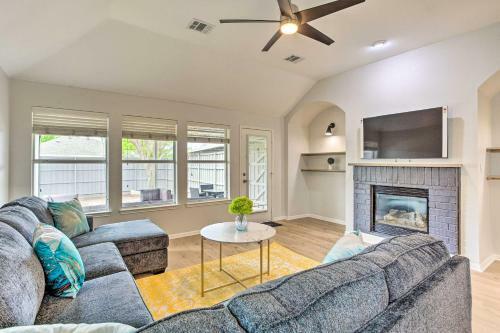 Delightful Rowlett Digs About 4 Mi To Wet Zone!