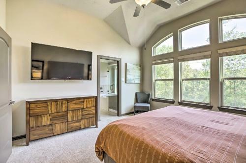 Family-friendly Spring Townhouse With Backyard!
