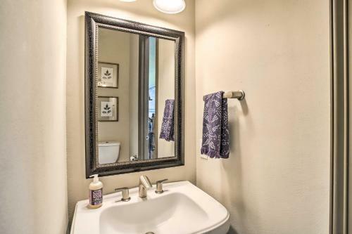 Family-friendly Spring Townhouse With Backyard!